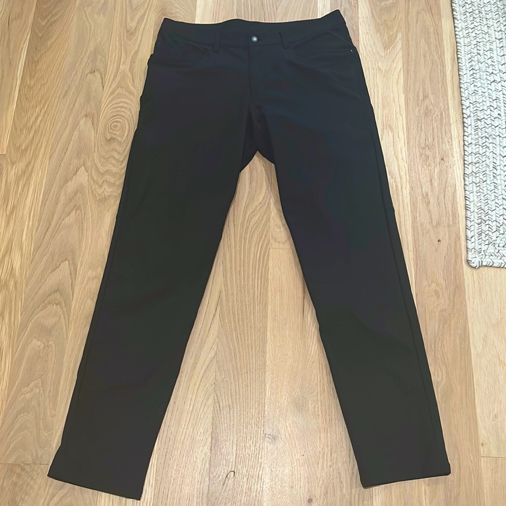 Mens Lululemon ABC Classic Fit Pants . Size 34. Black.